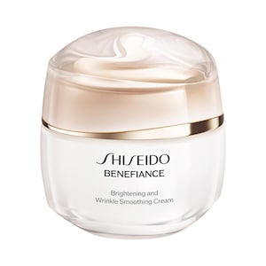 Shiseido Benefiance осветляющий крем против морщин