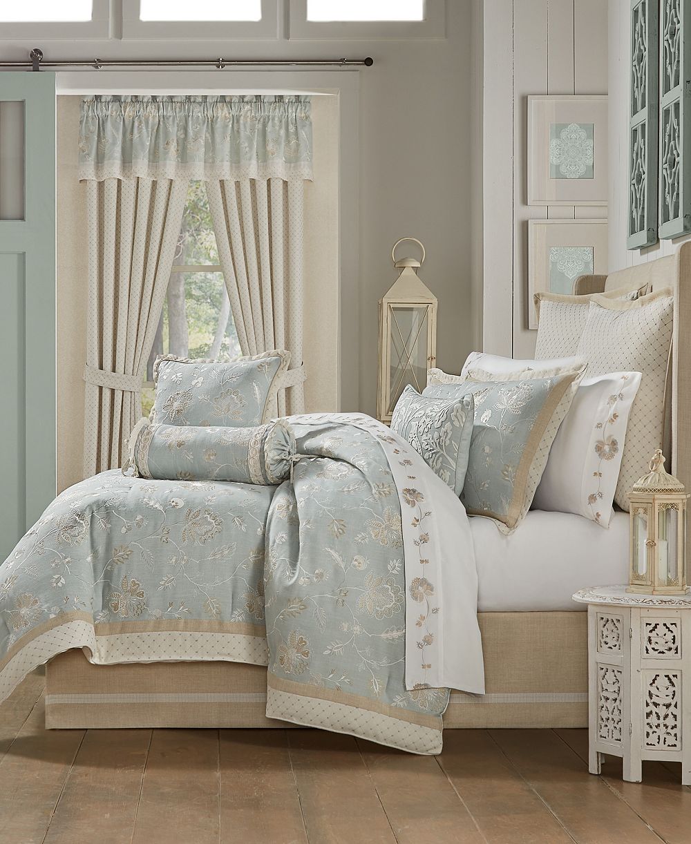J Queen New York Garden View 4-Pc. Comforter Set, King