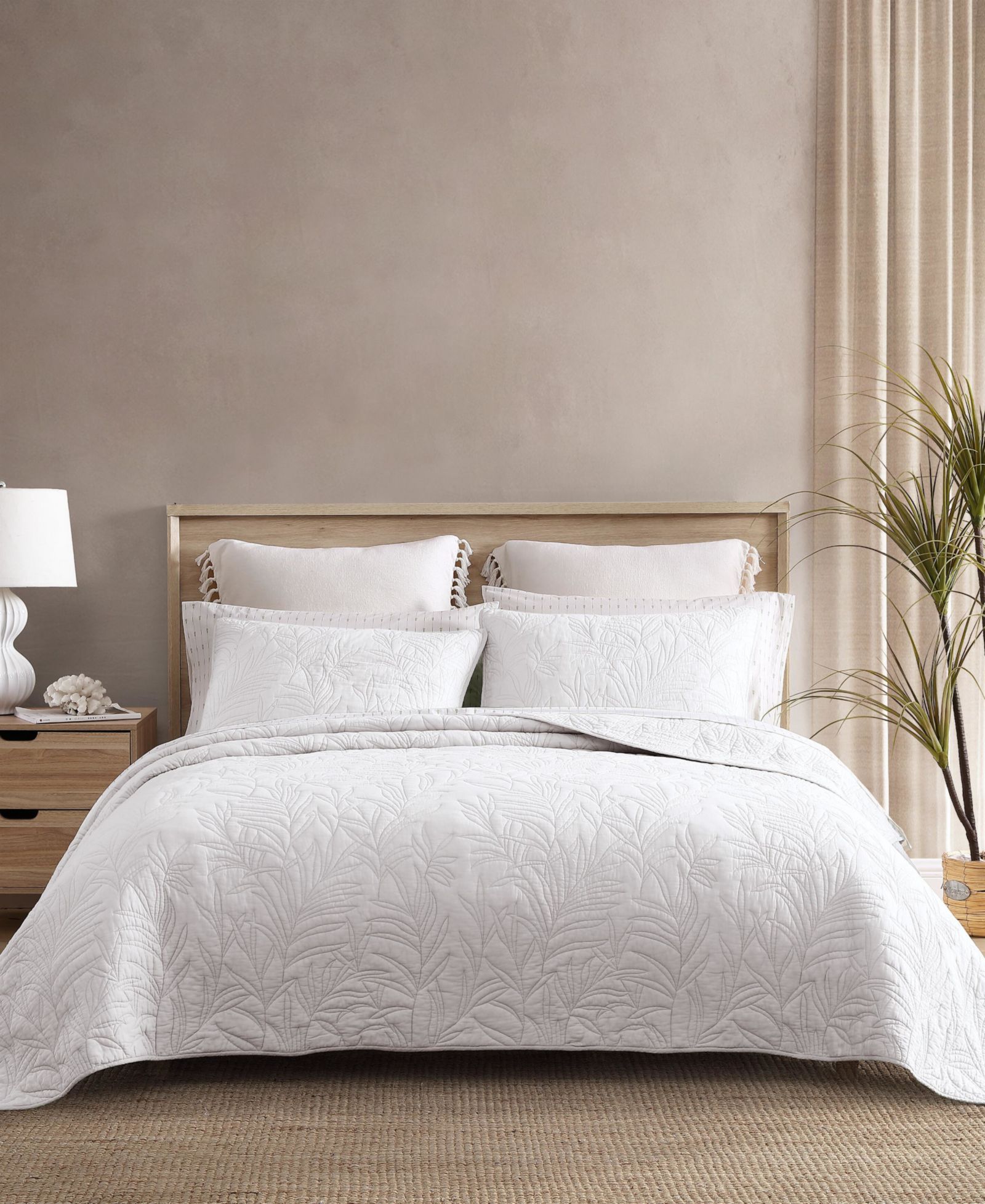 Tommy Bahama Home Solid Costa Sera Cotton Reversible Quilt, King