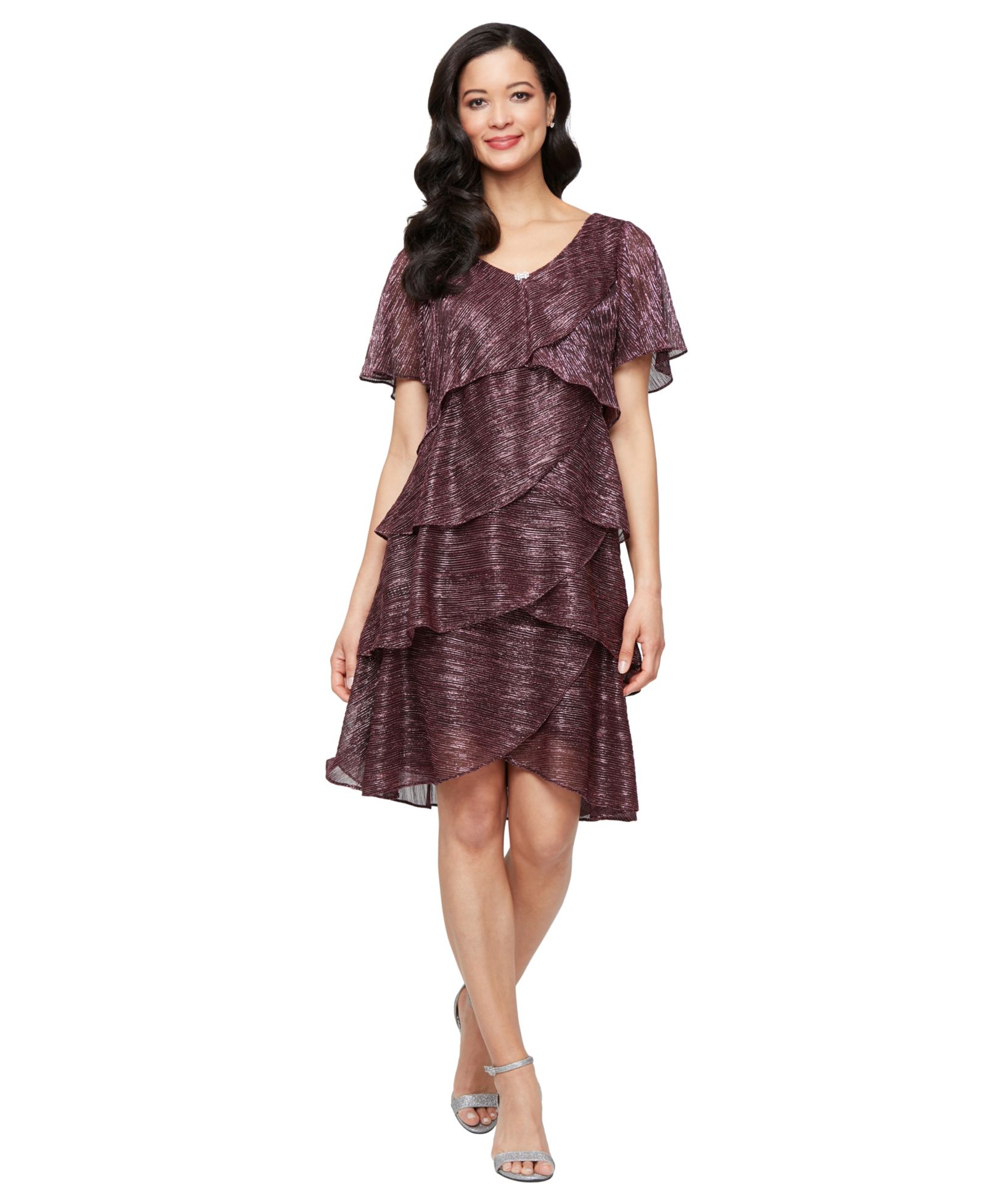 Женское платье SL Fashions Tiered Shimmer Shift