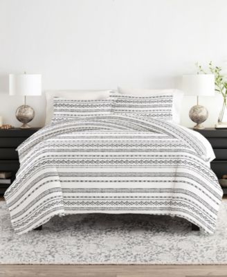 ienjoy Home Ultra Soft Romantic 3-Pc. Duvet Cover Set, King/California King