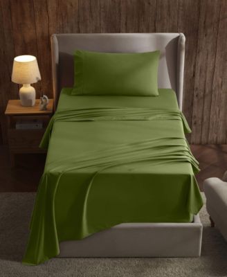Calla Green