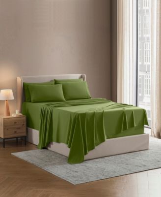 Calla Green