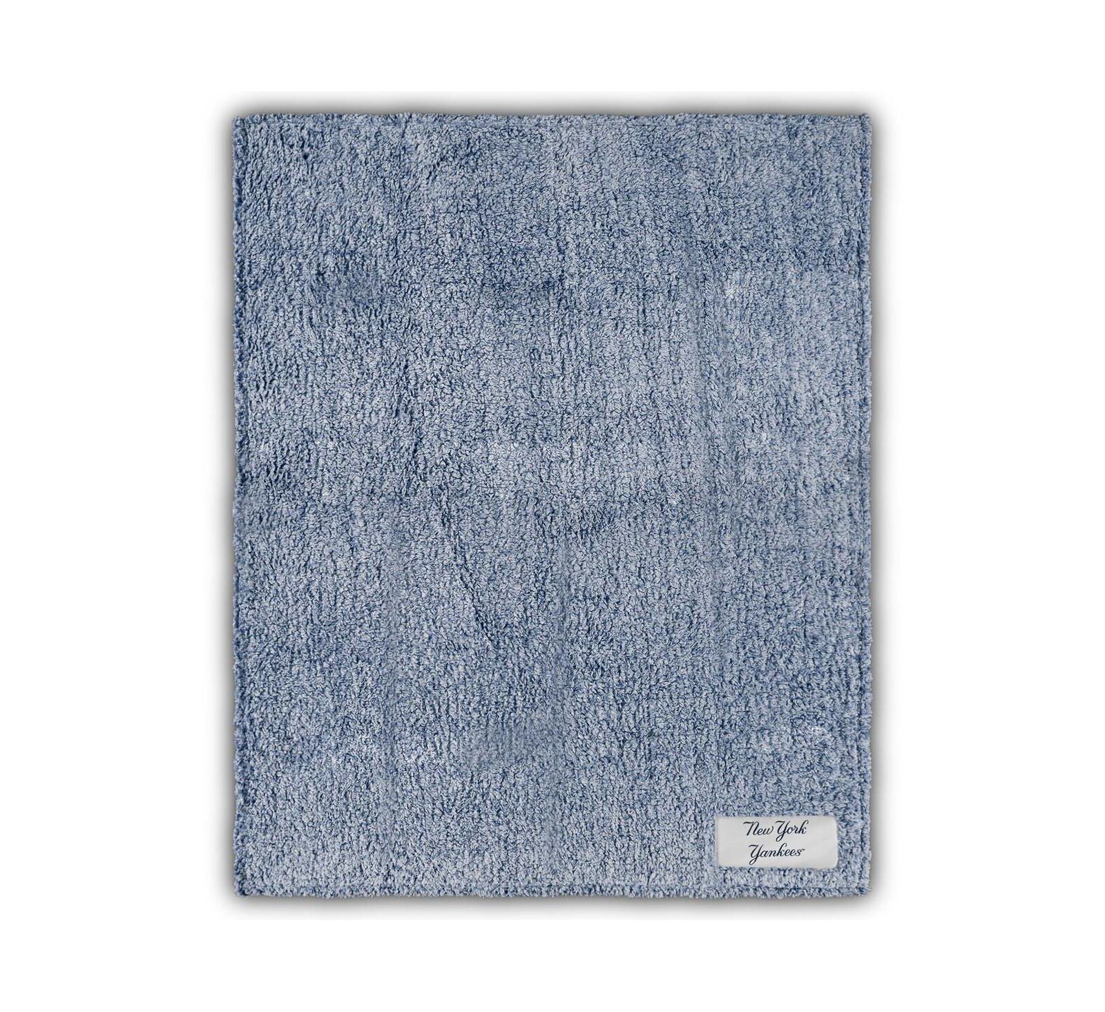 Плед New York Yankees 60" x 50" Frosty Fleece