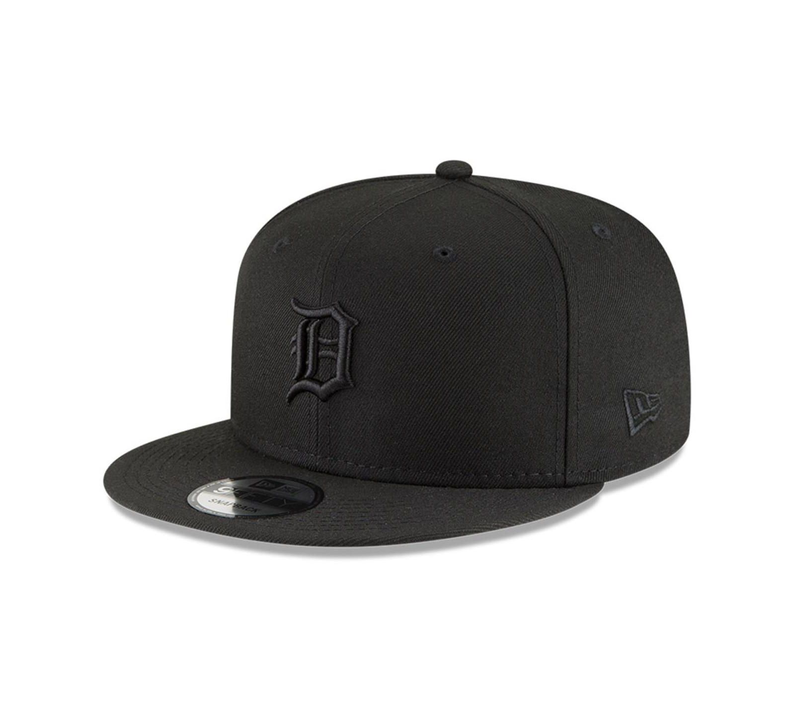 Men's Detroit Tigers Black on Black 9FIFTY Snapback Hat