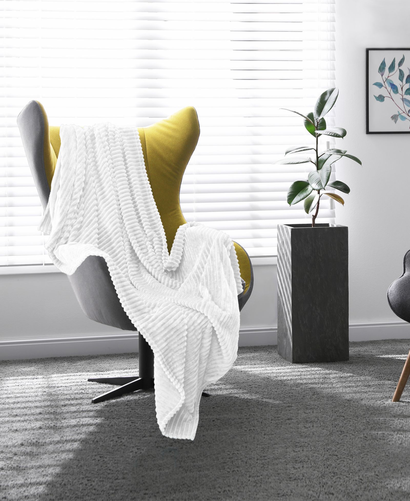 Мягкий плед Nestl Cut Plush Lightweight Super Soft Luxury, 50" x 60"