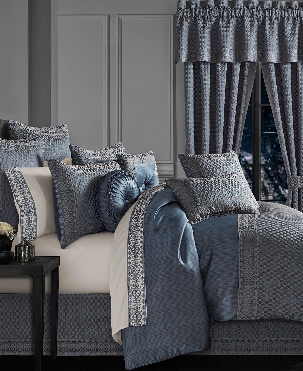 Five Queens Court Leah 4 Piece Comforter Set, King