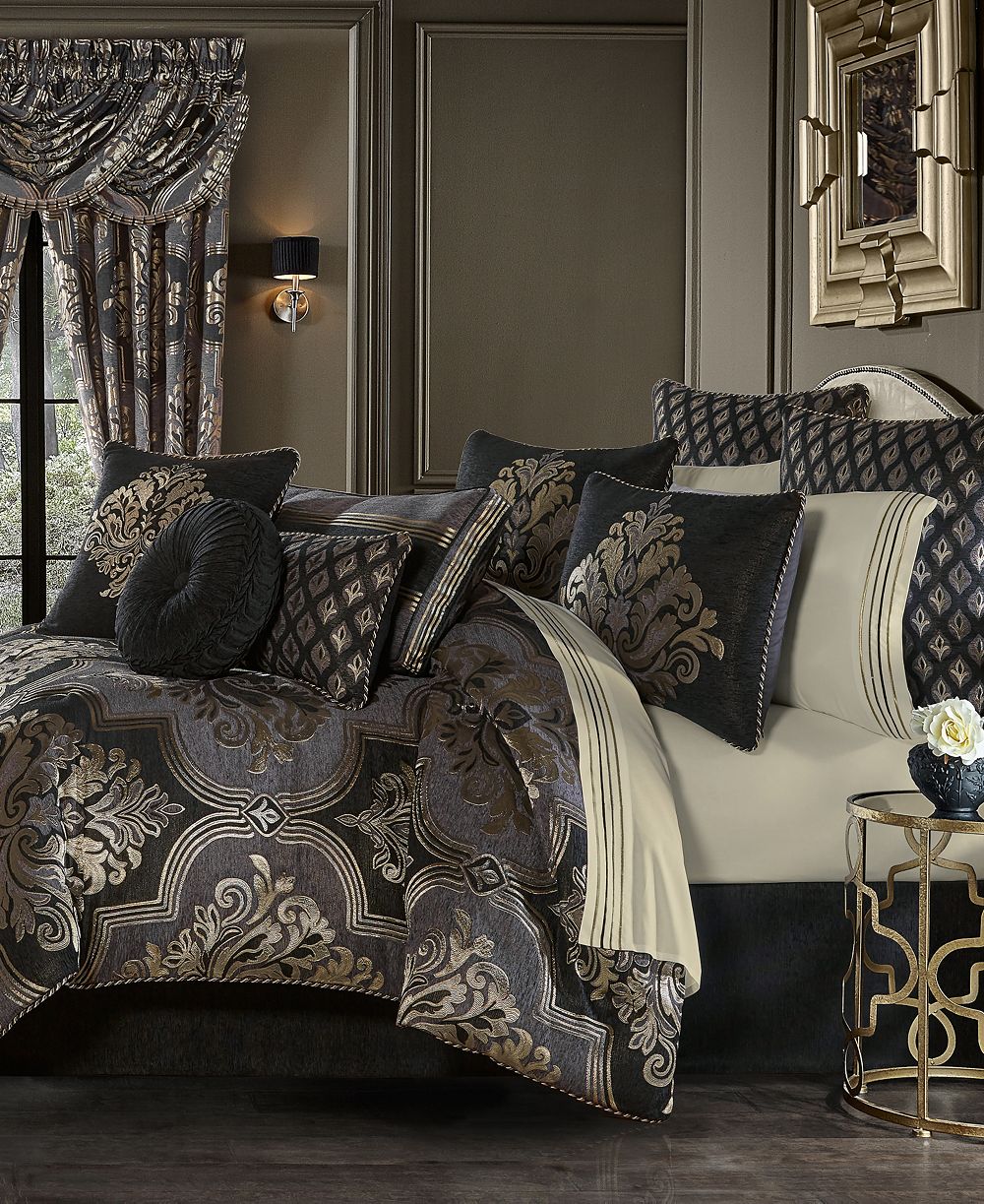 J Queen New York Savoy 4-Pc. Comforter Set, King