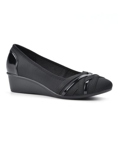 Cliffs by White Mountain Women's Bowie Wedge Shoe