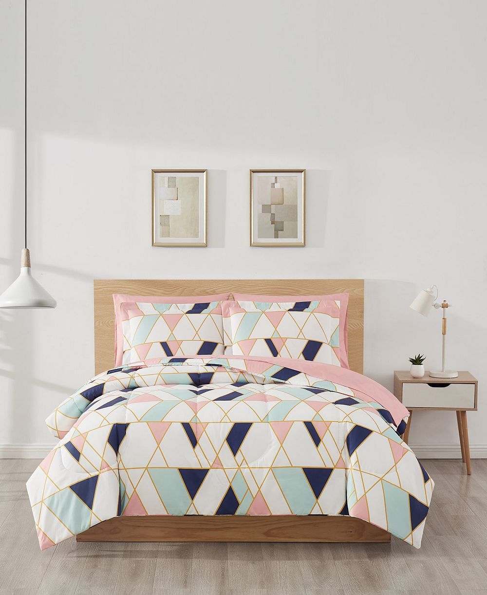 Style 212 Geo 7 Piece Bed in a Bag Set, King