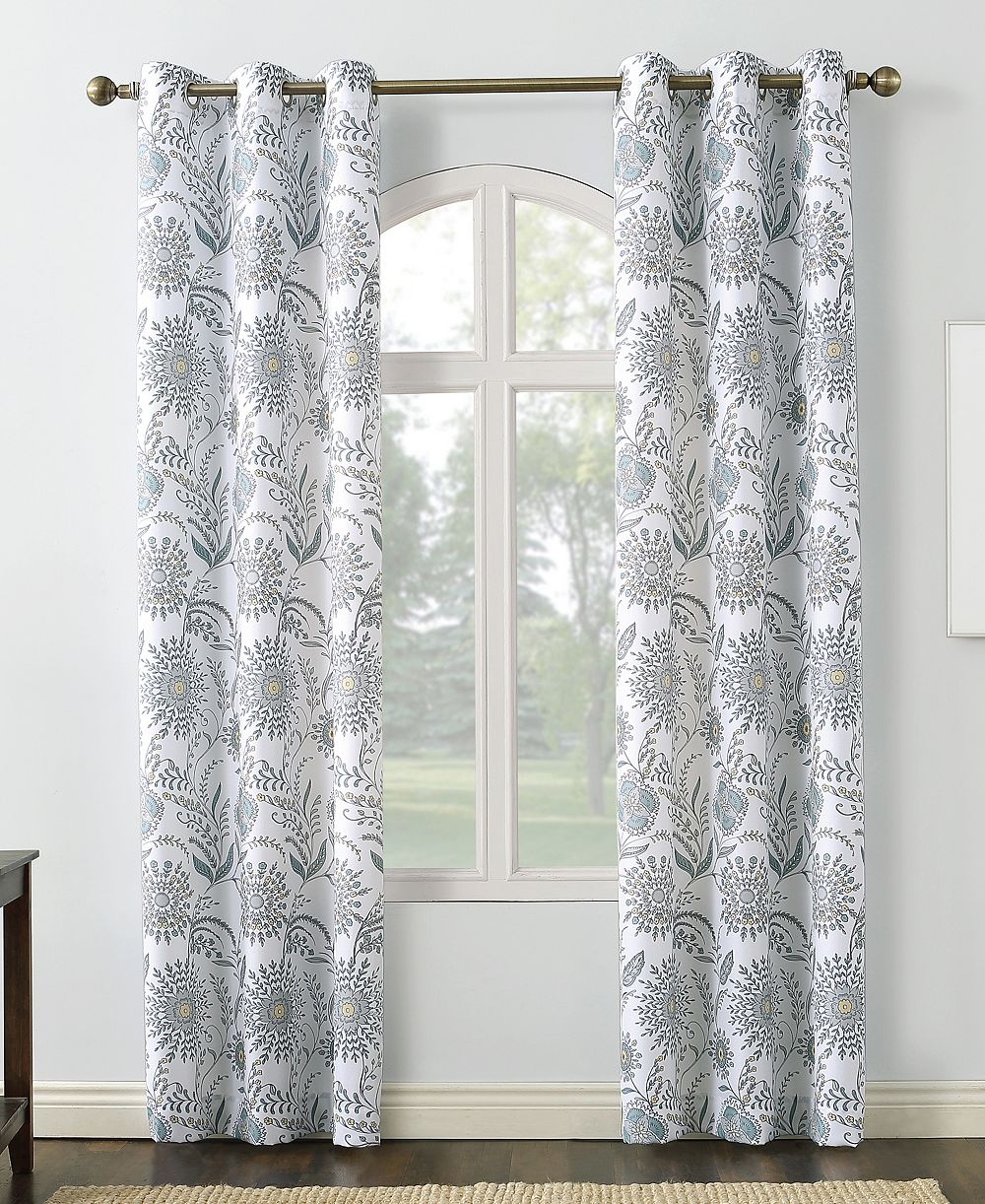 Полупрозрачная занавеска Janelle Medallion Floral Semi-Sheer Grommet Curtain Panel