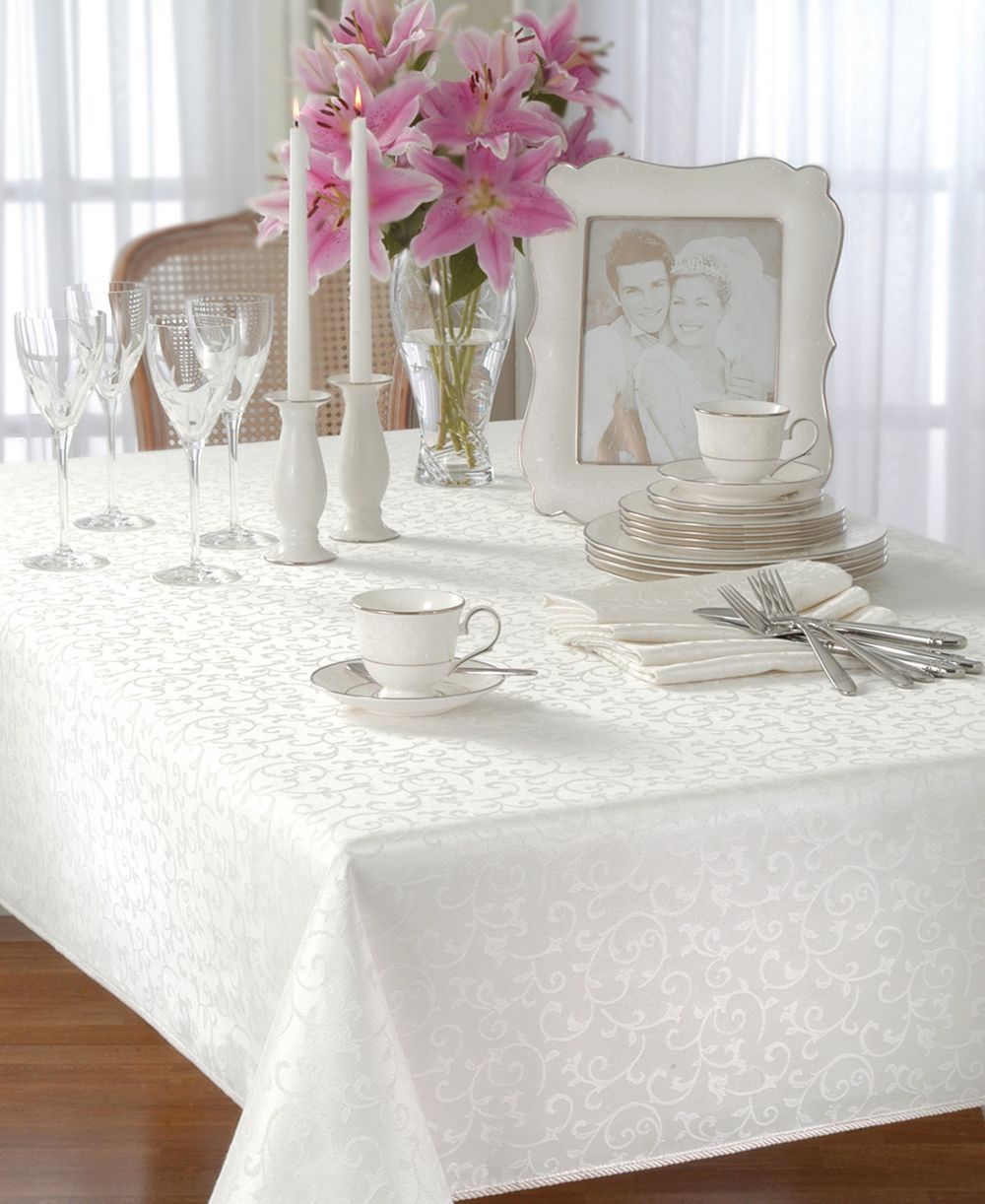 Lenox Opal Innocence Tablecloth, 84" x 60"