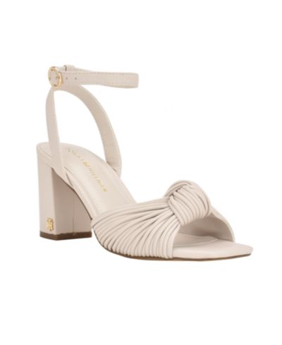 Женские сандалии Tommy Hilfiger Women's Sarifina Knotted Block Heel