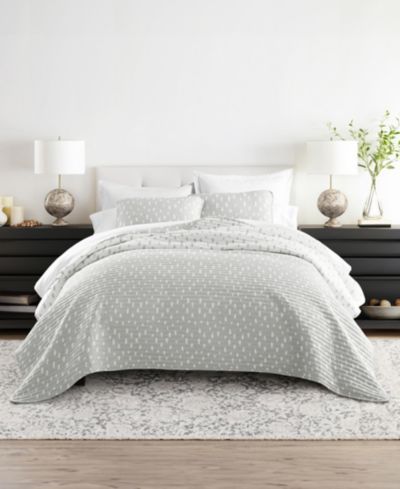 ienjoy Home Painted Dots Reversible 2-Pc. Lightweight Quilt Set, Twin/Twin XL