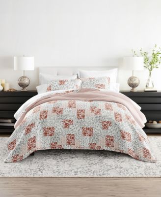 ienjoy Home комплект из 3 легких реверсивных стеганых покрывал Scrolled Patchwork, King/California King