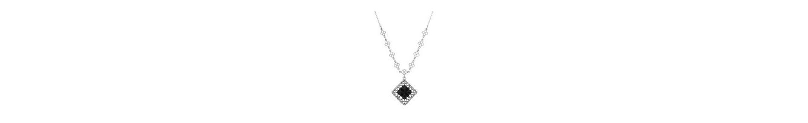 Ожерелье 2028 Glass Square Black Stone, стеклянное, квадратное