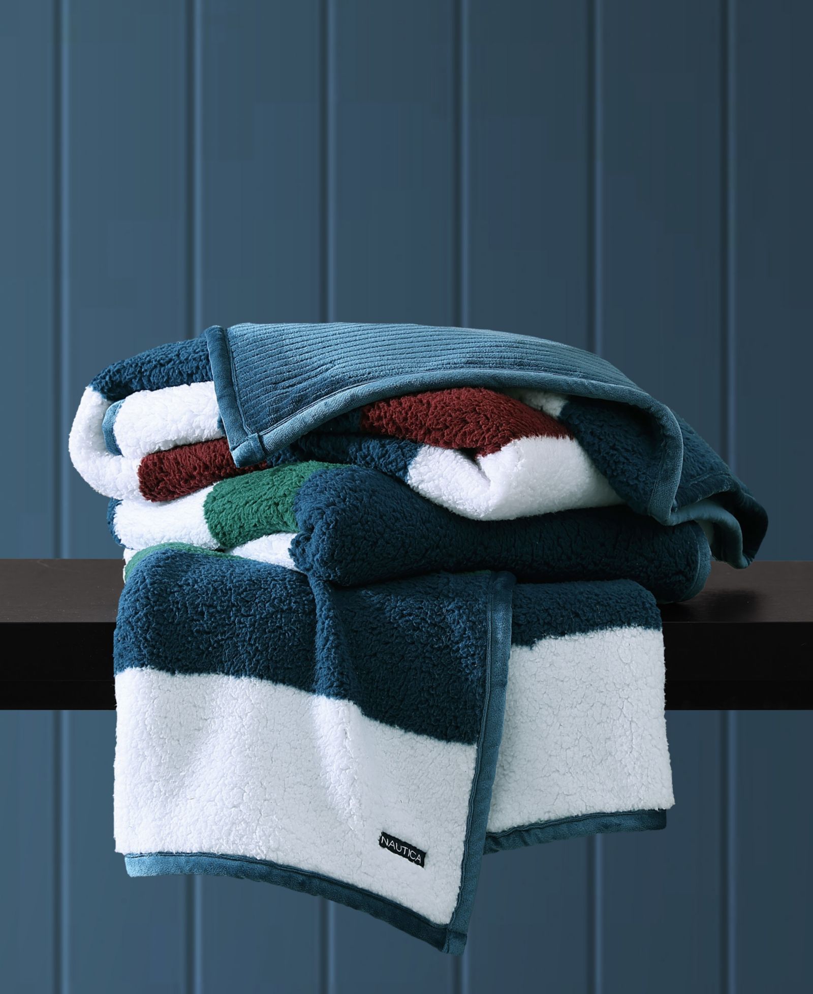 Плед Nautica Wilton Sherpa Striped, 60" X 50"