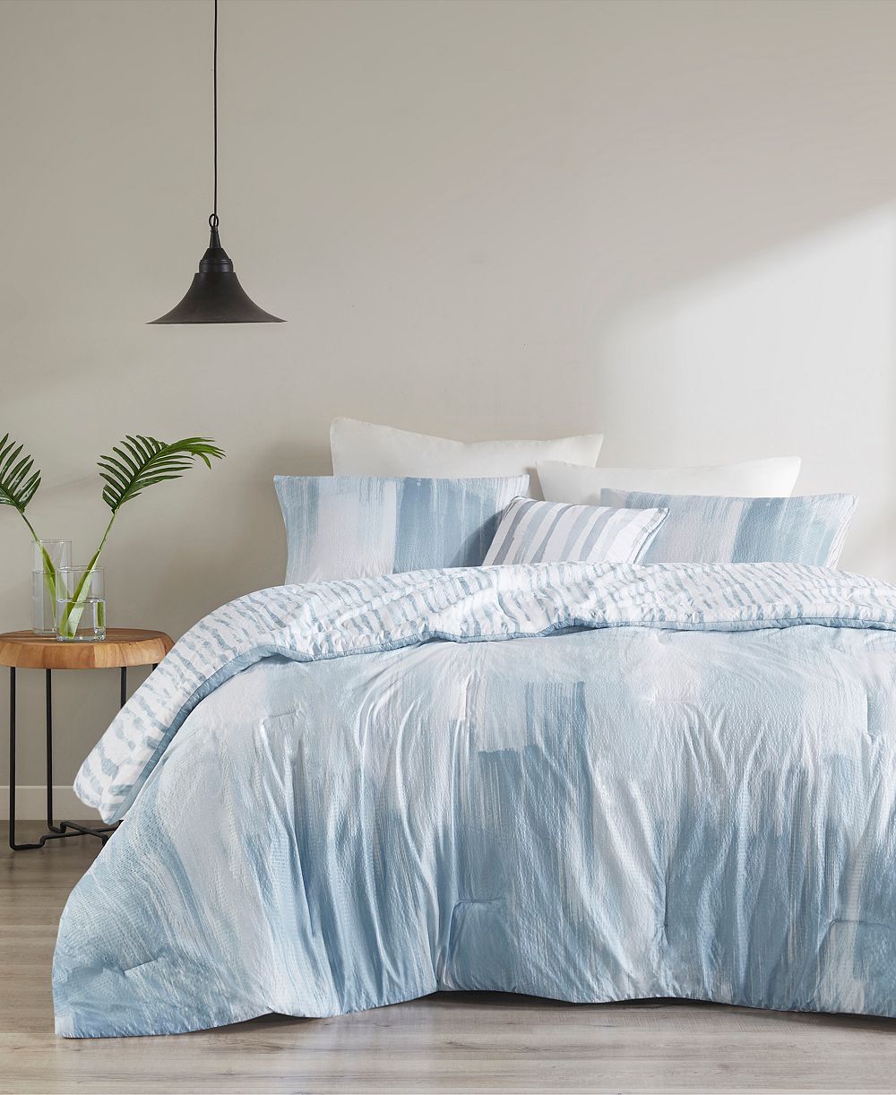 Natori Brush Stroke Oversized Reversible Seersucker 4 Piece Comforter Set, Full/Queen