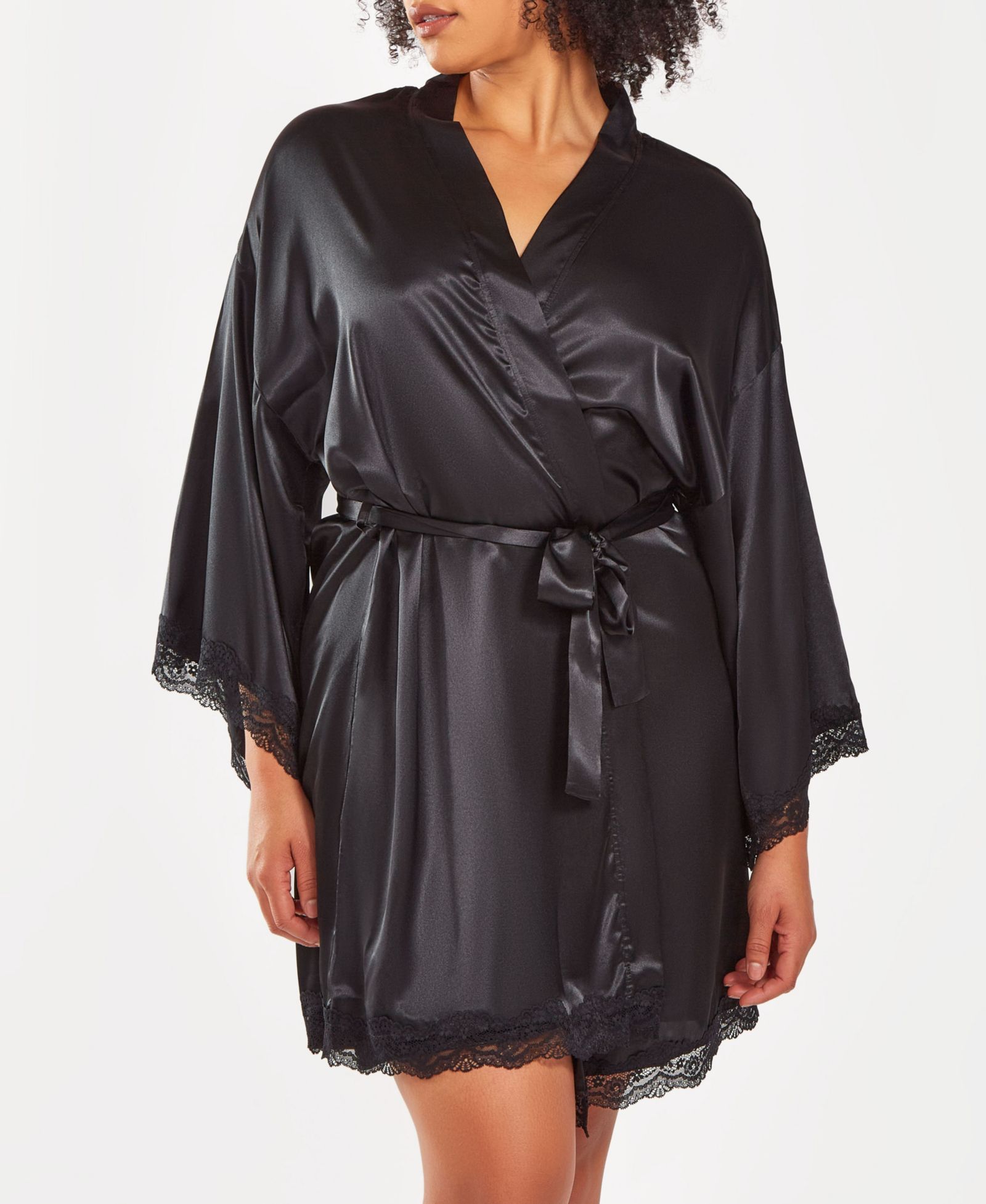 Короткий шелковый халат iCollection Plus Size с кружевной отделкой