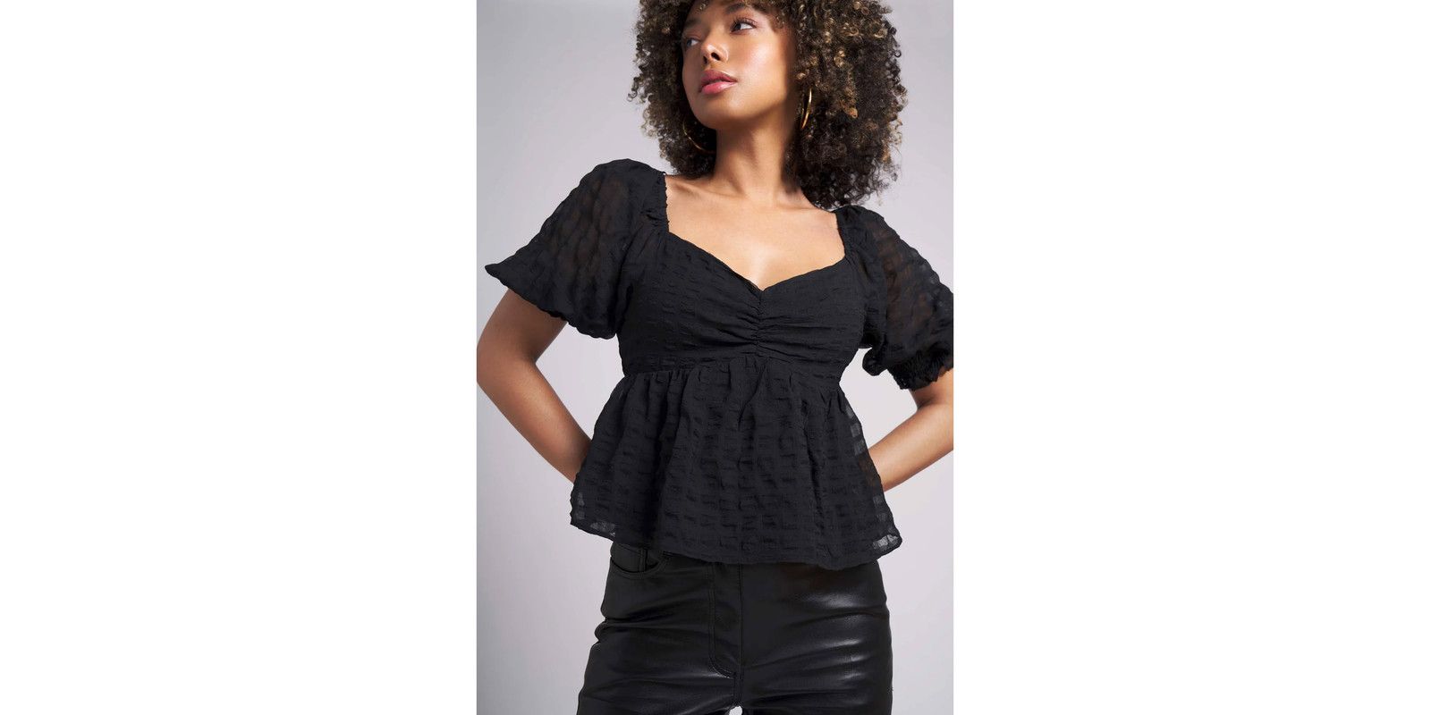 Топ Caldwell Collection Dani Sweetheart neck ruffled