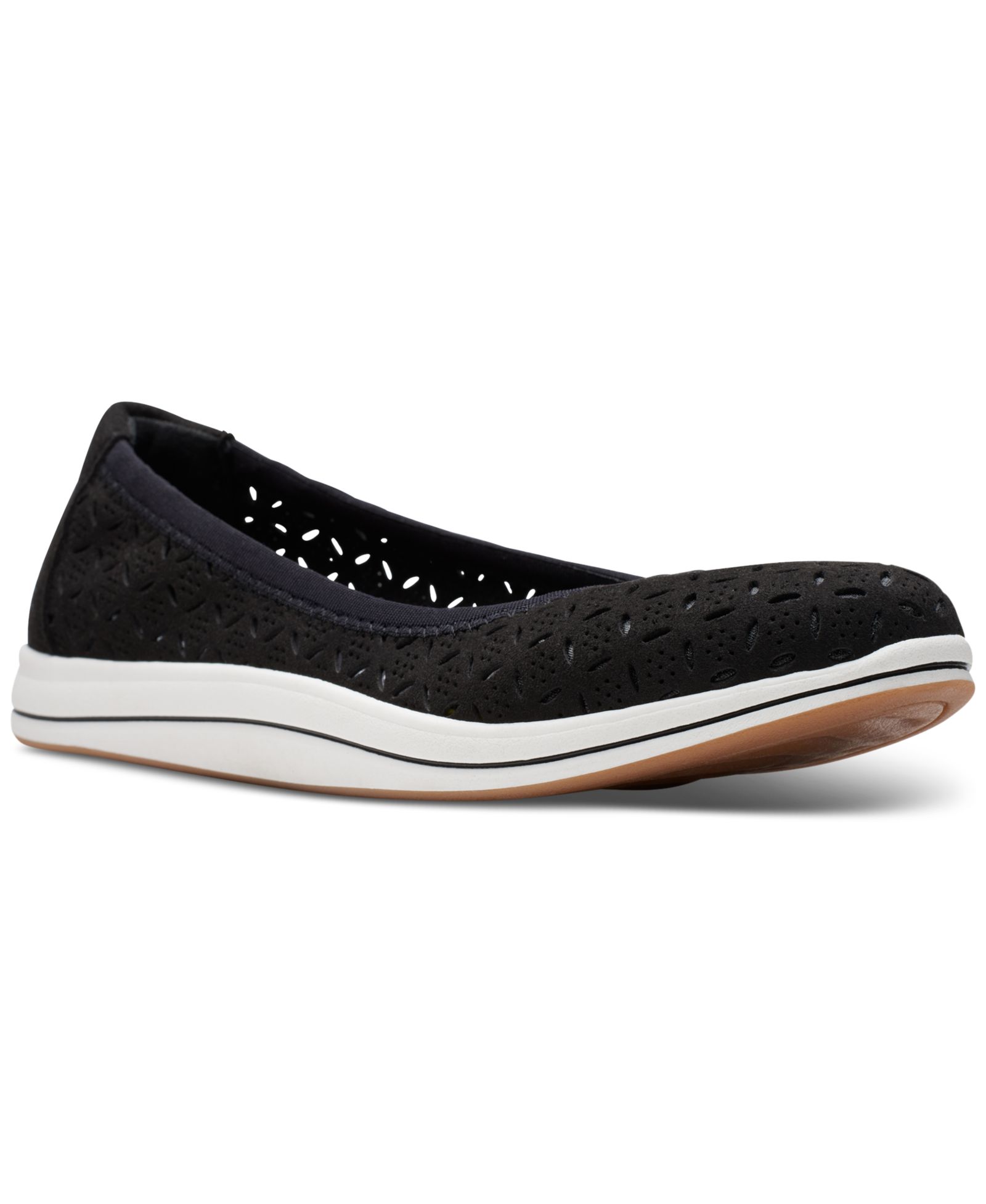 Clarks Женские перфорированные слипоны Cloudsteppers Breeze Roam