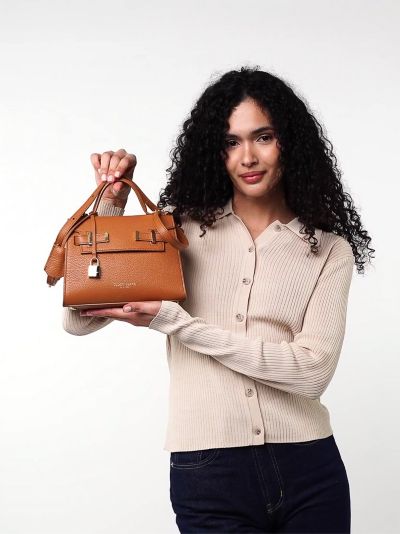 Camel brown