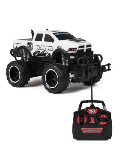 World Tech Toys Лицензионный электрический радиоуправляемый грузовик RAM 2500 Power Wagon 1:24