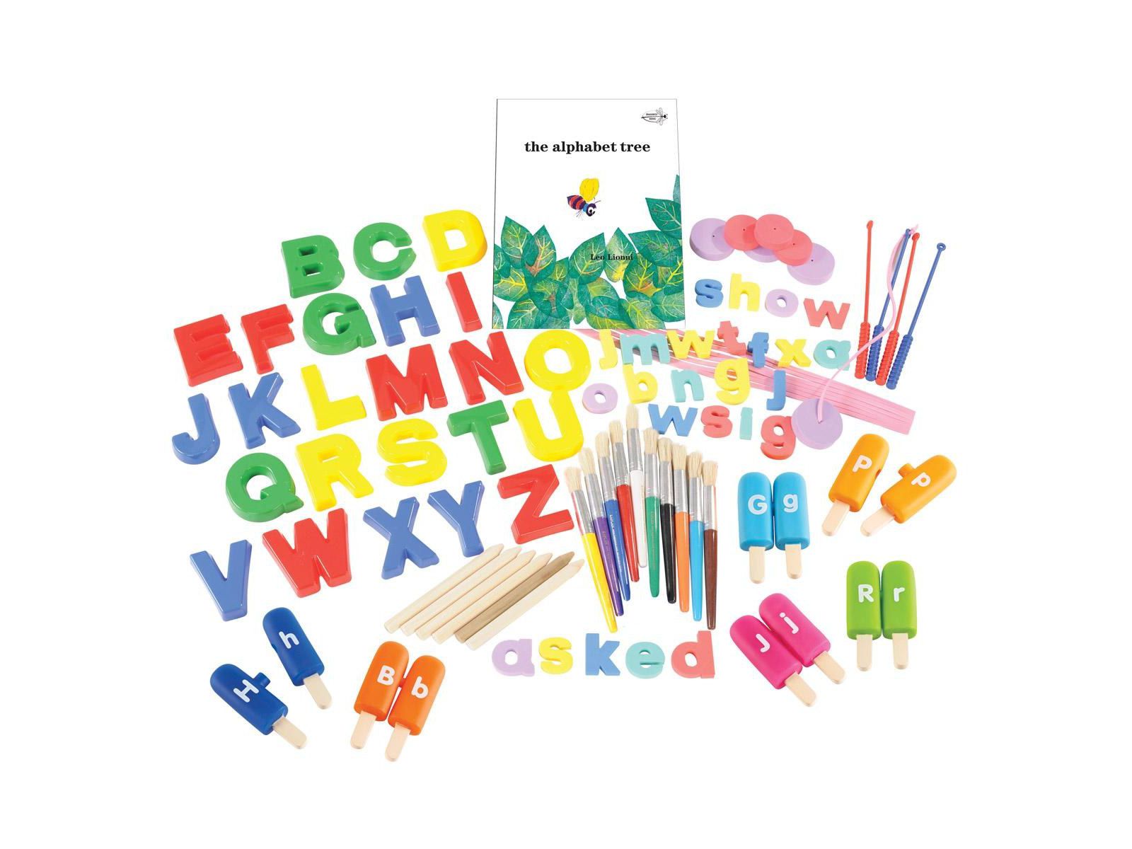 Набор Kaplan Early Learning Out and About With Literacy Kit