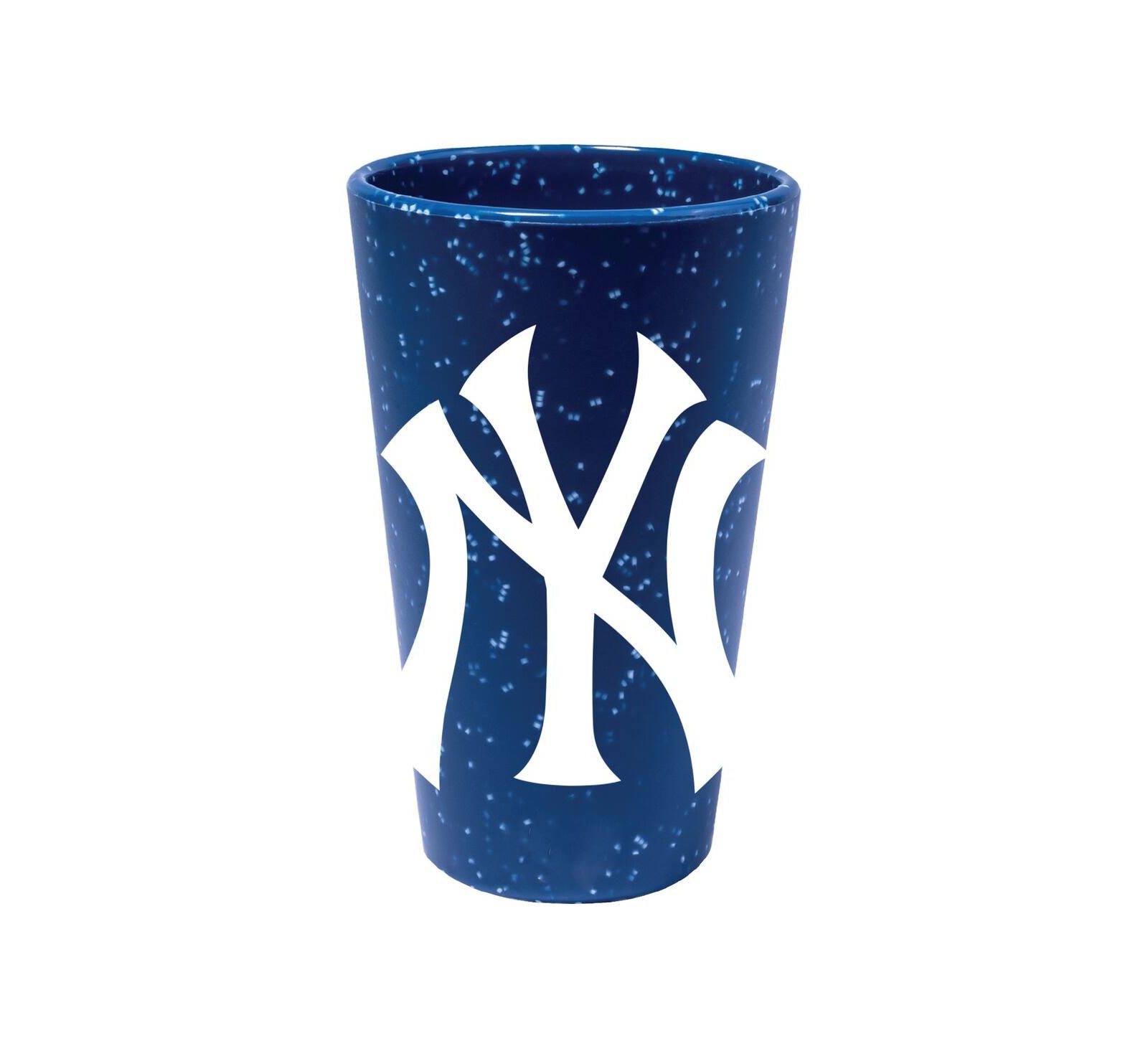 Wincraft New York Yankees 16oz. Team Color Silicone Pint Glass