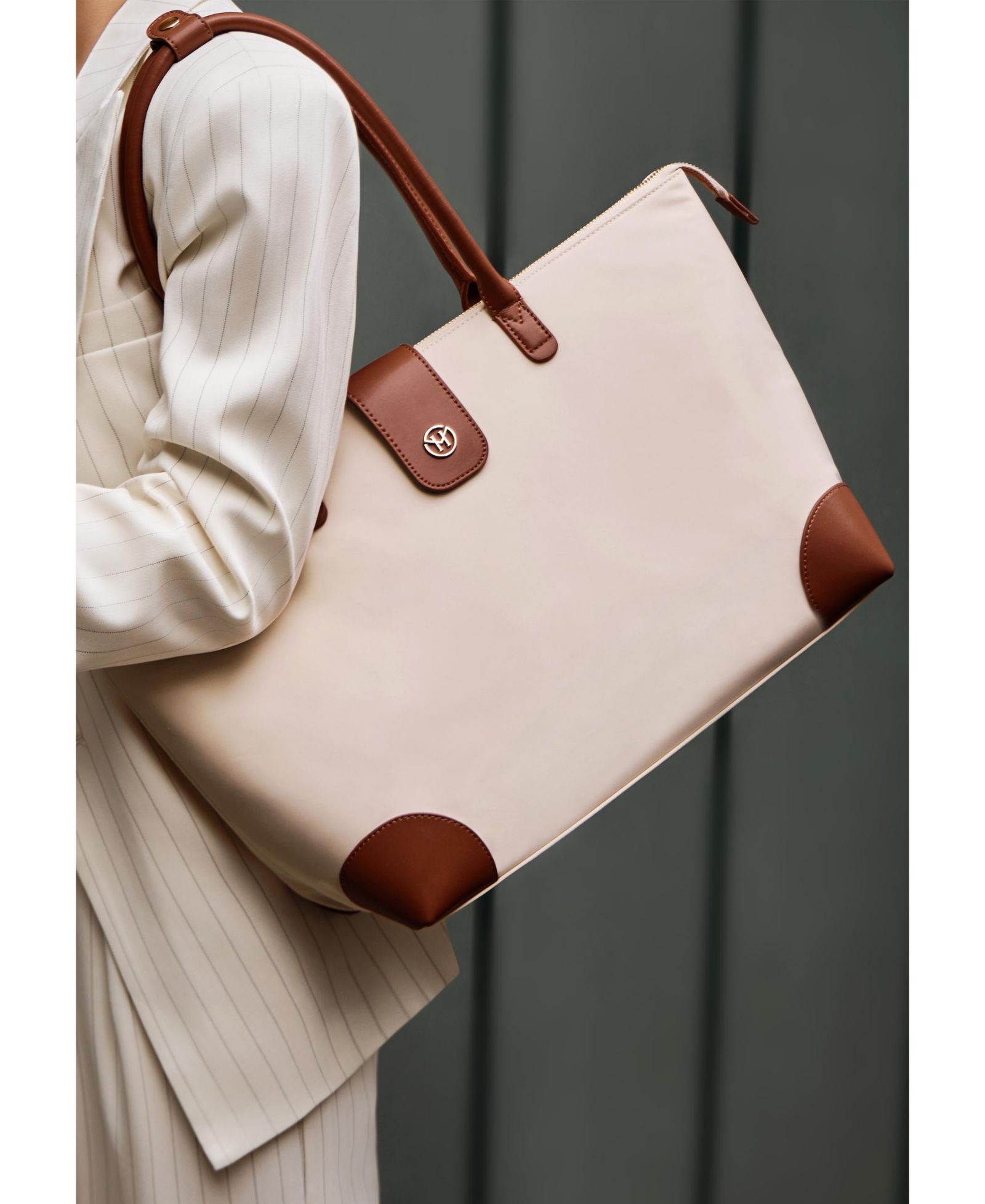 Сумка-шоппер Victoria Hyde London Women's Tote Nylon Top Zip Medium