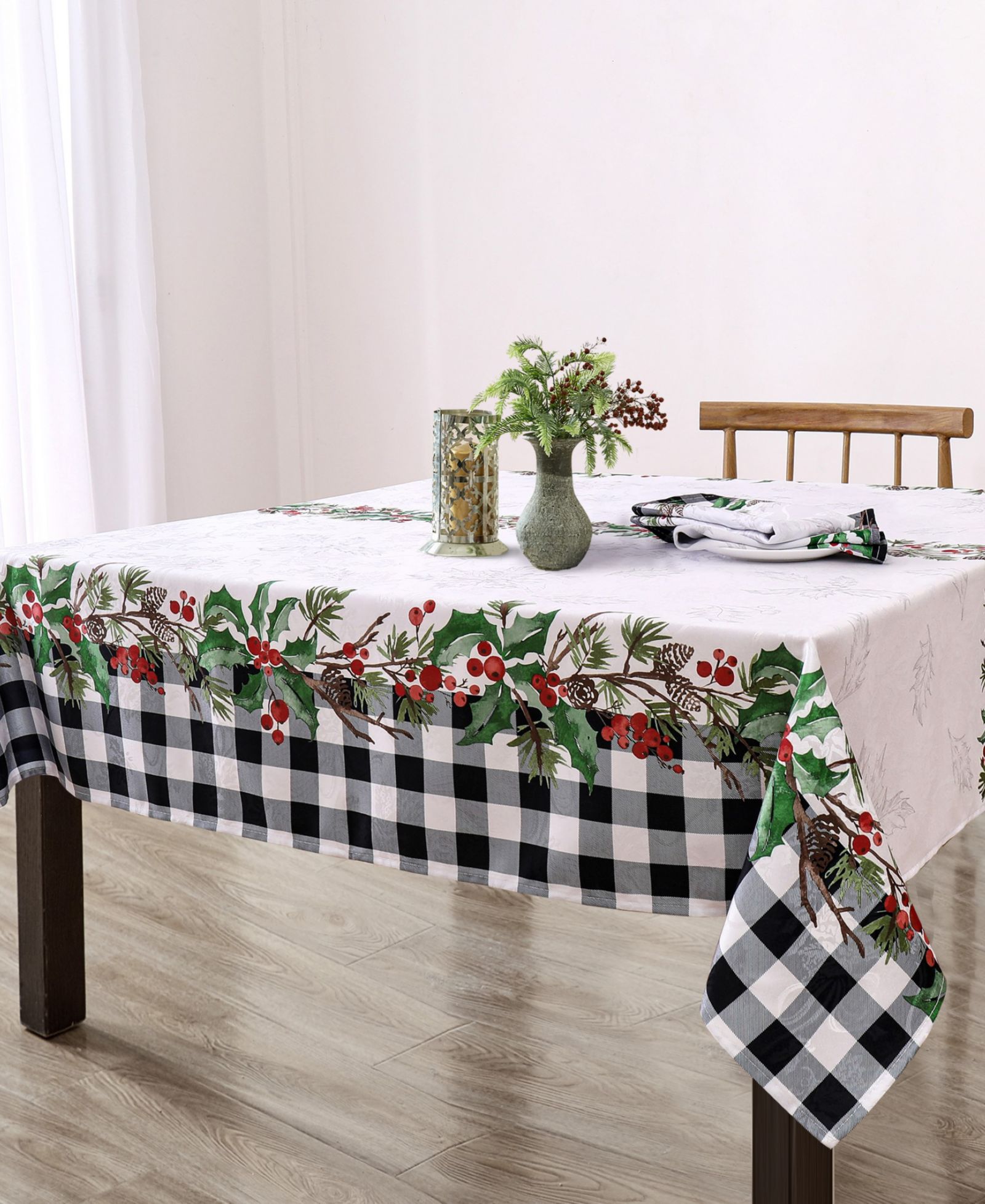 Elrene Holly Farmhouse Charm Holiday Fabric Rectangle Tablecloth, 84"x 60"
