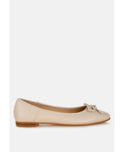 Beige manmade