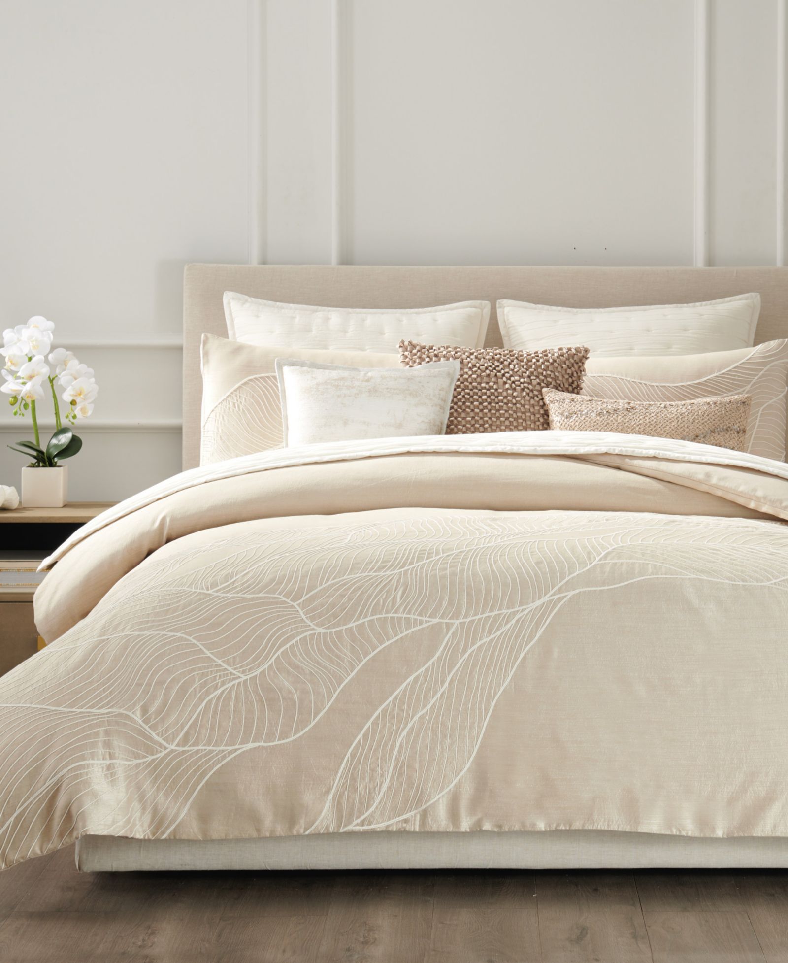 Donna Karan Home Dune Embroidered Duvet Cover, King