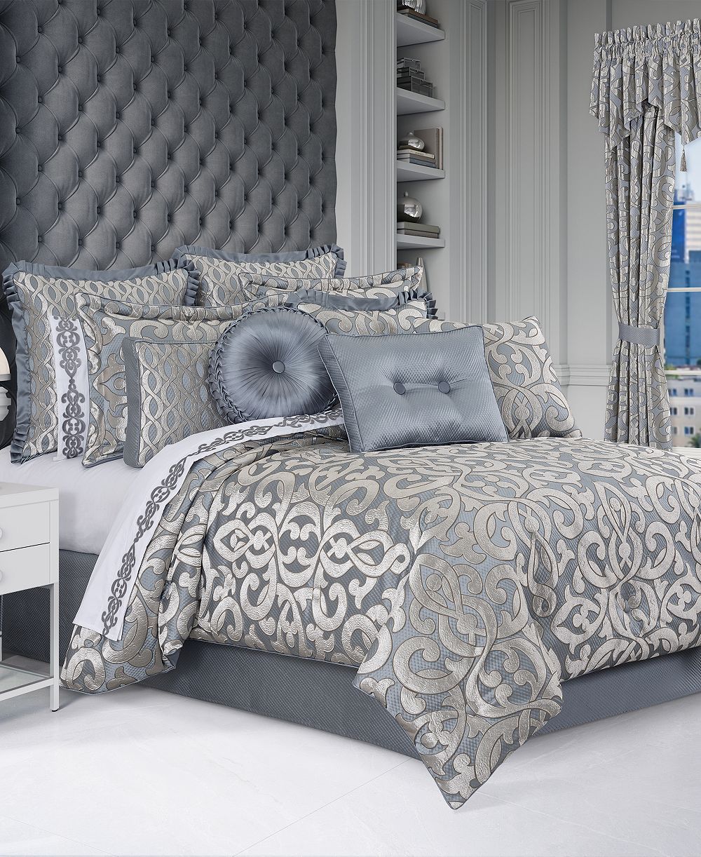 J Queen New York Barocco 4-Pc. Comforter Set, Queen