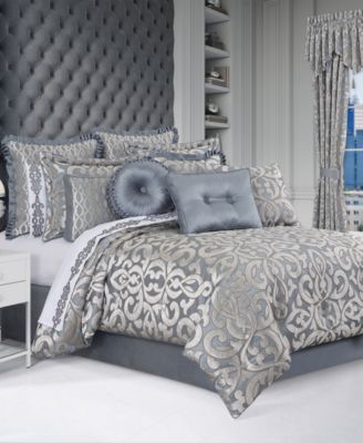 J Queen New York Barocco 4-Pc. Comforter Set, Queen