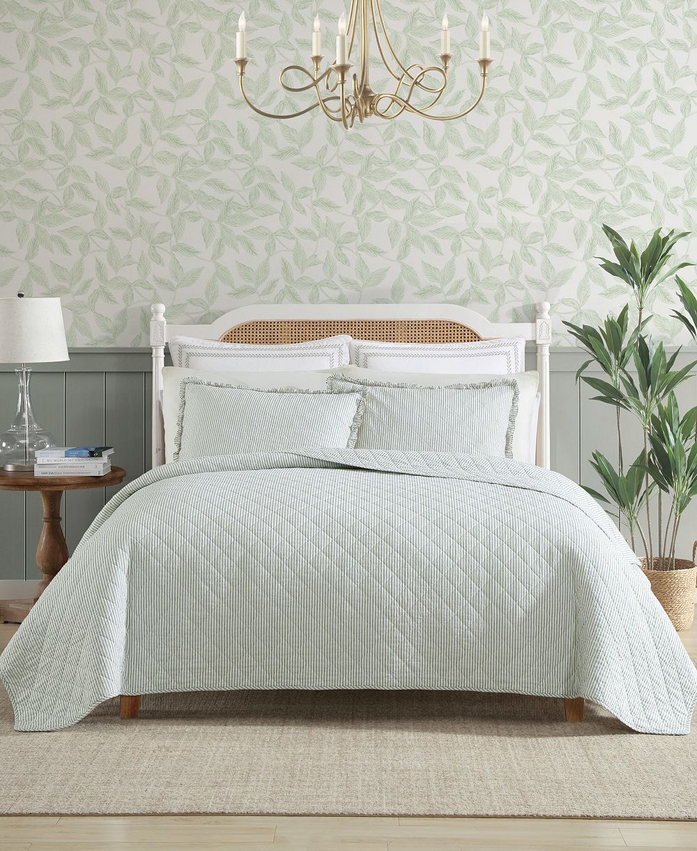 Комплект стеганого одеяла Laura Ashley Oxford Stripe Reversible 3-Pc., Full/Queen