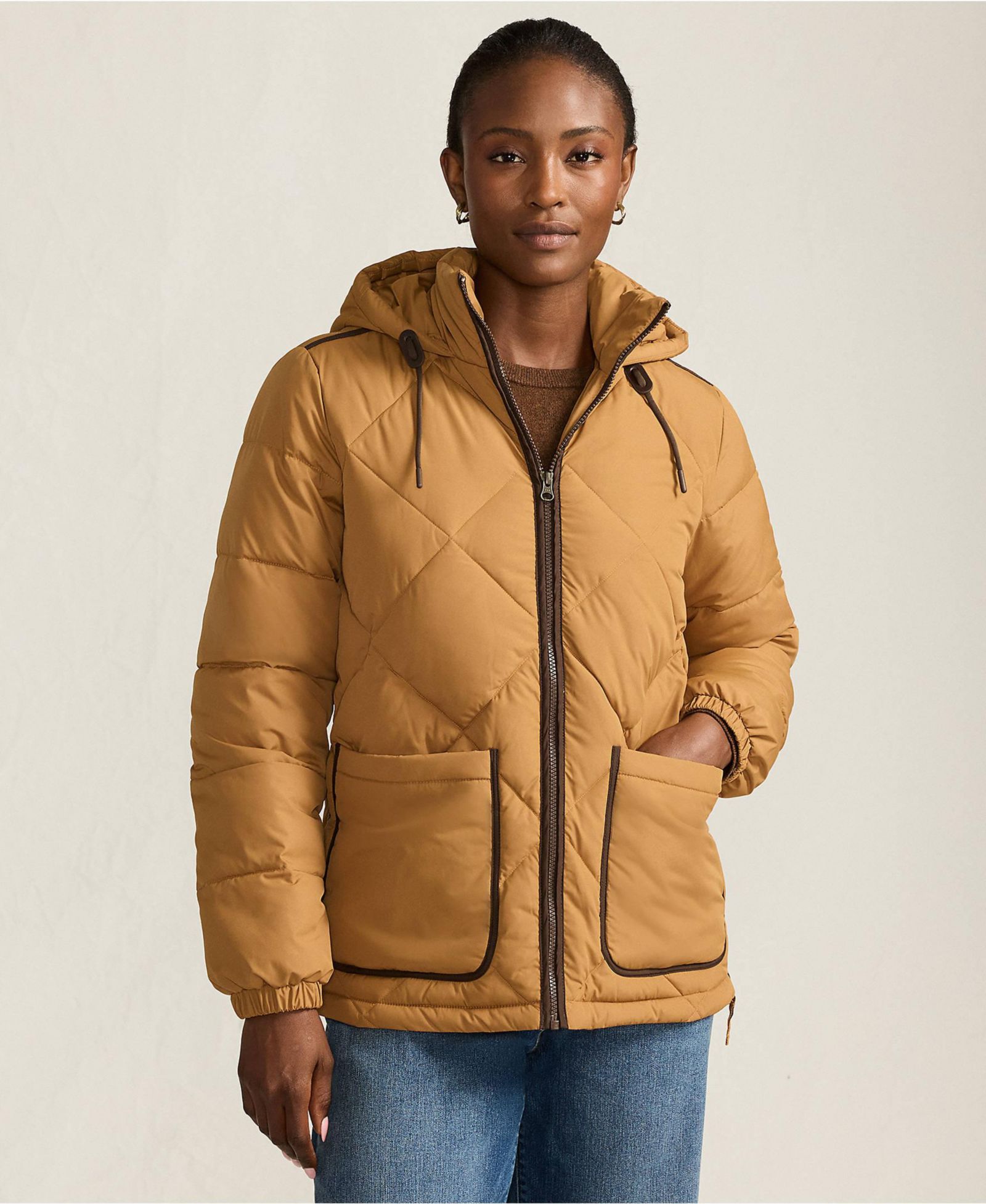 Женская утепленная куртка lands' end featherfree с диагональной прострочкой