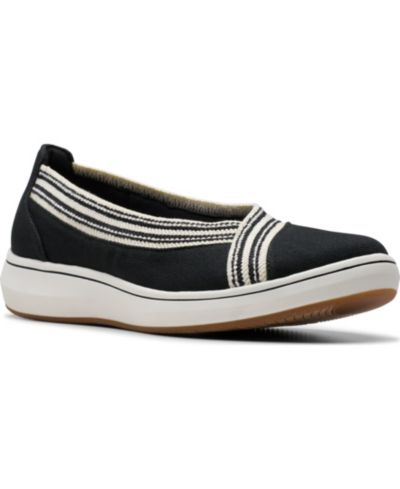 Женская обувь Clarks Cloud Steppers Breeze Sky Air Closed Toe