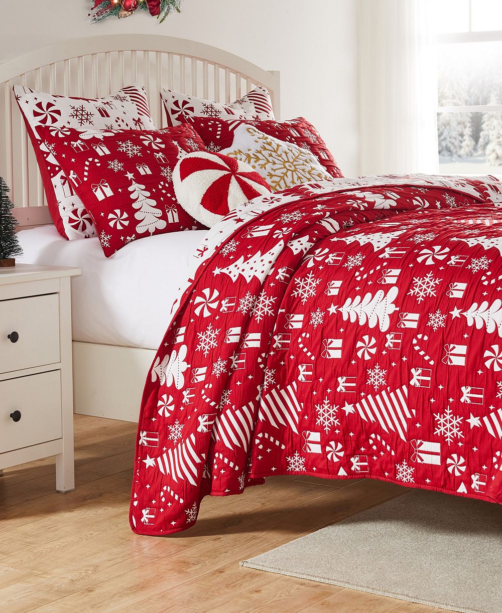 Greenland Home Fashions Peppermint Party Holiday 2-Pc. Coverlet Set, Twin/Twin XL