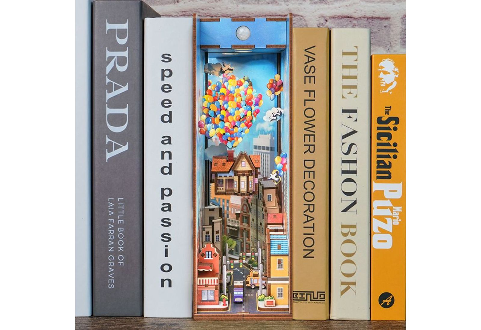 Flash Popup DIY 3D Book Nook Kit Travel with the Wind 143pcs
