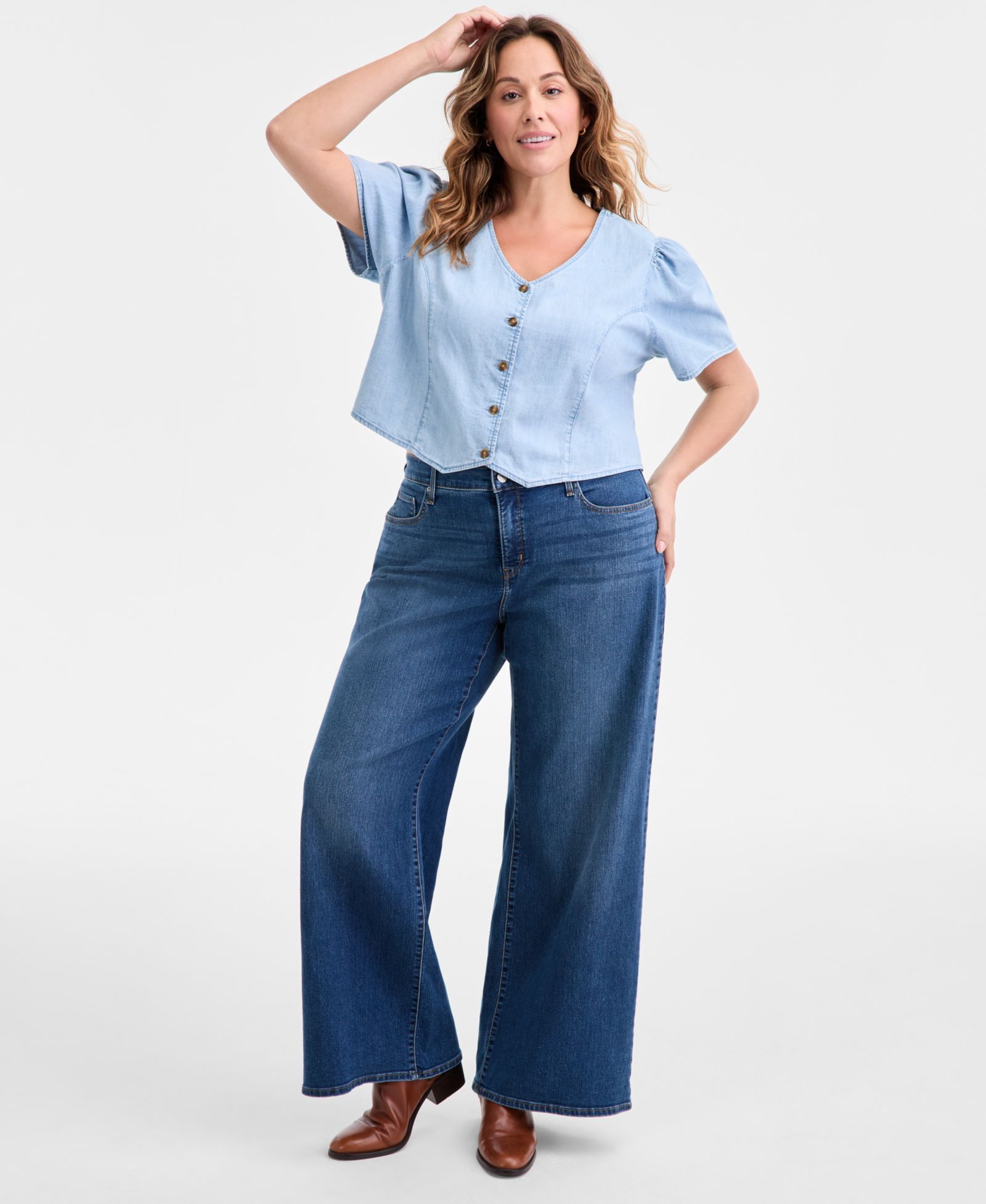 Levi's® Plus Size Mid Rise 318 Shaping Wide-Leg Jeans