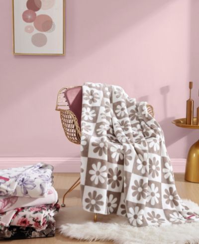 Betsey Johnson Мягкий флисовый плед Daisy Check, 70" X 50"