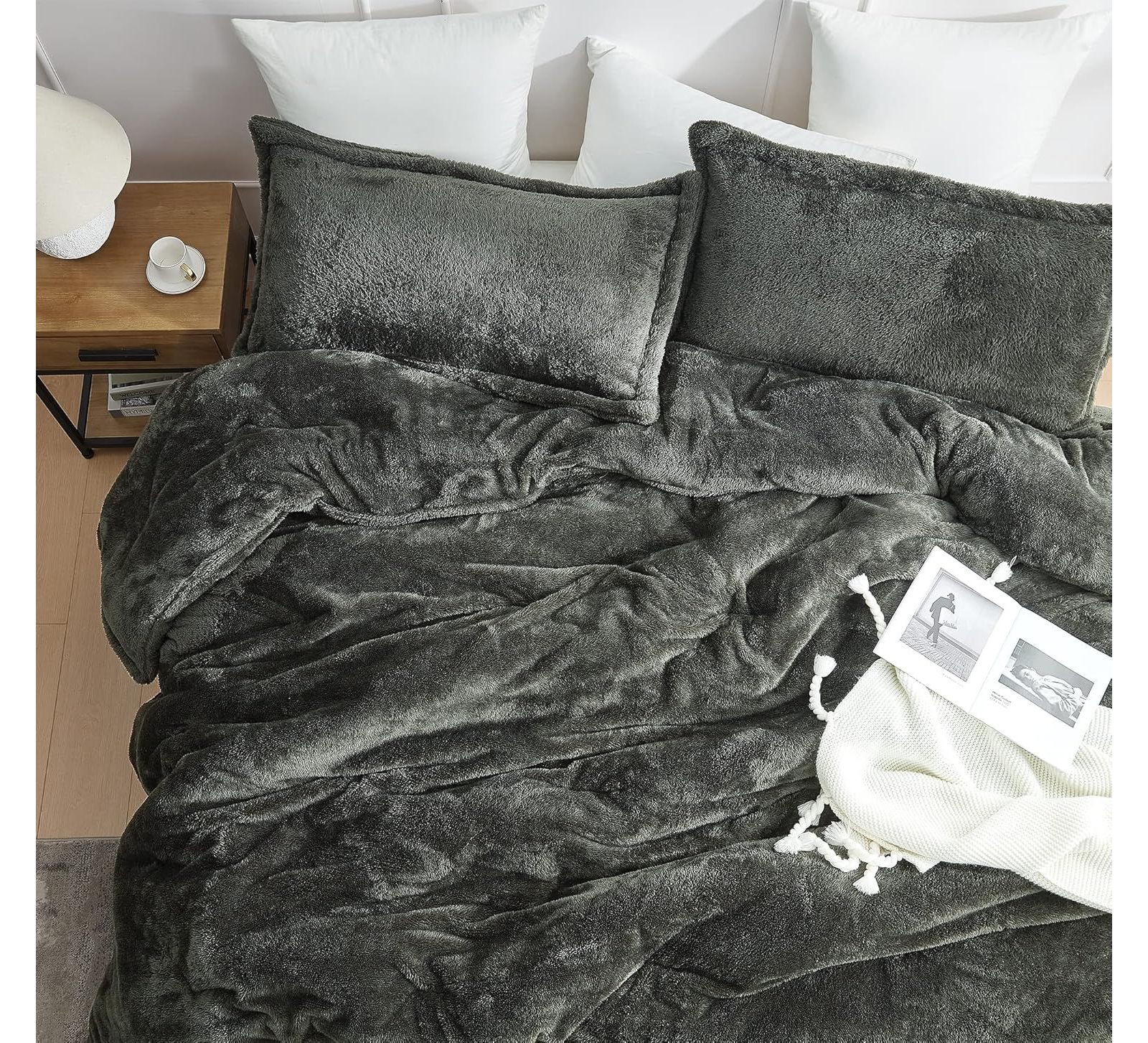 Большое одеяло The Original Plush - coma inducer oversized comforter
