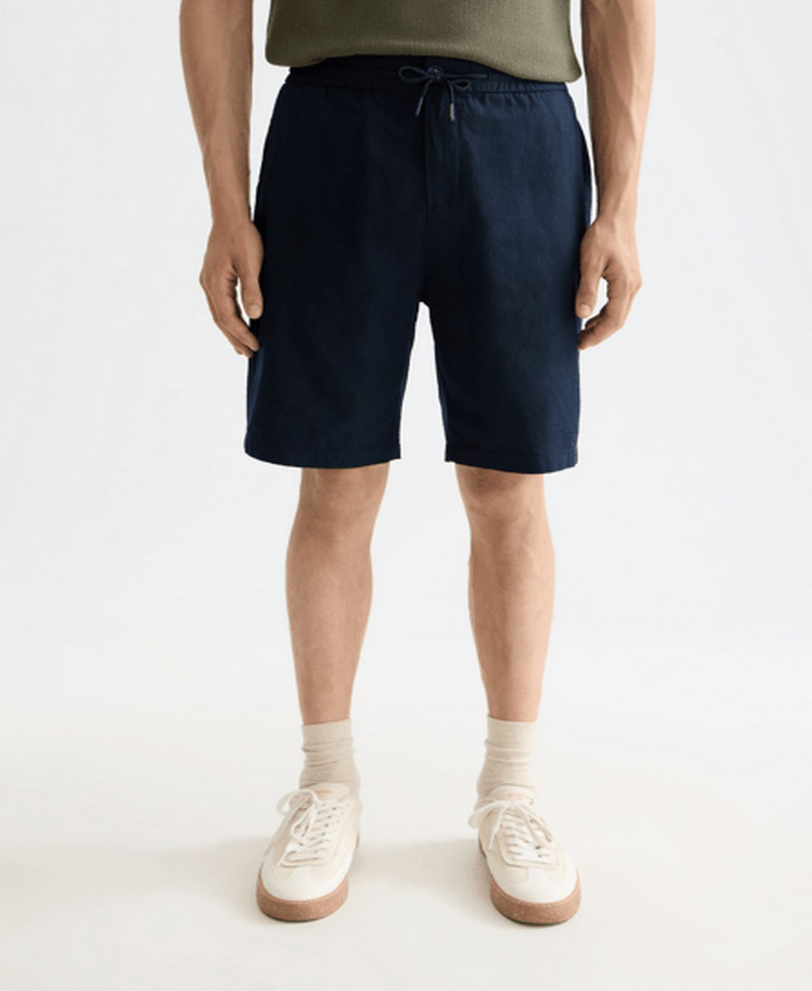 SCOTCH & SODA Men's 8.3" Drawstring Linen Shorts