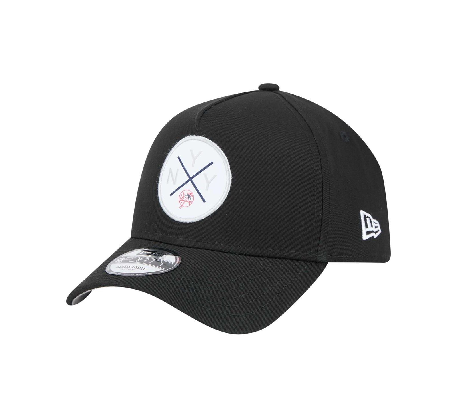 New Era Men's Black New York Yankees 9FORTY A-Frame Adjustable Hat