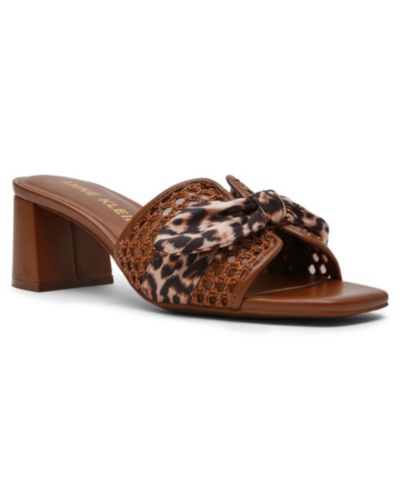Женские сандалии Anne Klein Kizmet Knot Block Heel Dress