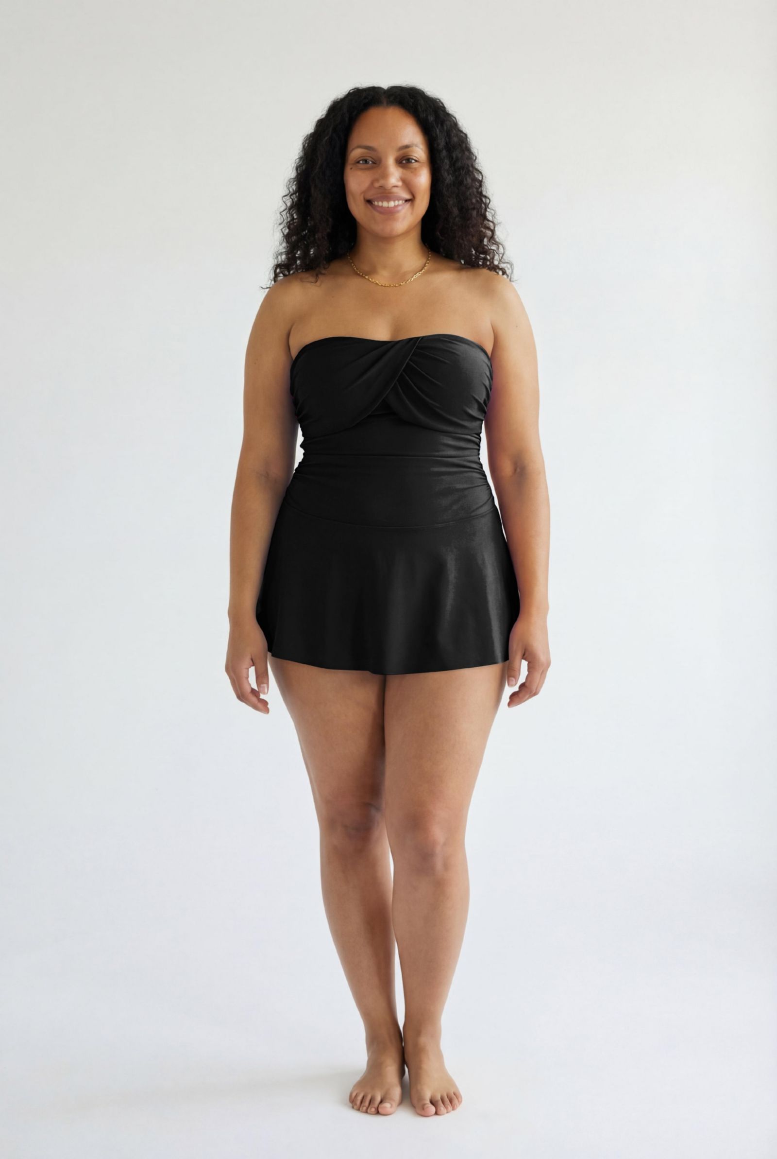 Женское платье-купальник Swimsuits for All с юбкой и сборками