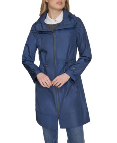 Женская непромокаемая куртка Cole Haan Signature 36" Travel Packable Rain Jacket с золотистой отделкой