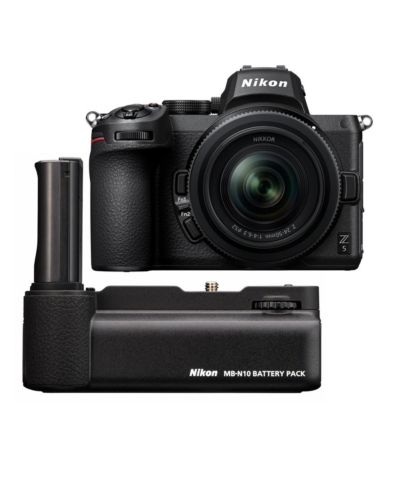 Зеркальный беззеркальный фотоаппарат Nikon Z5 с объективом NIKKOR Z 24-50mm f/4-6.3 Zoom и аккумулятором Nikon MB-N10 Multi Battery Power Pack