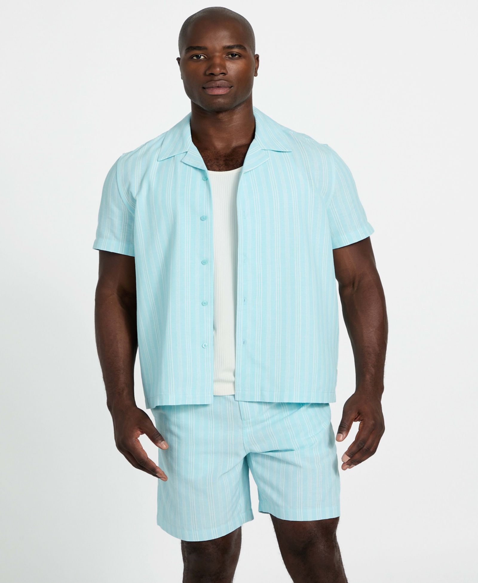 GUESS Men's Fletcher Short-Sleeve Button-Front Camp Shirt